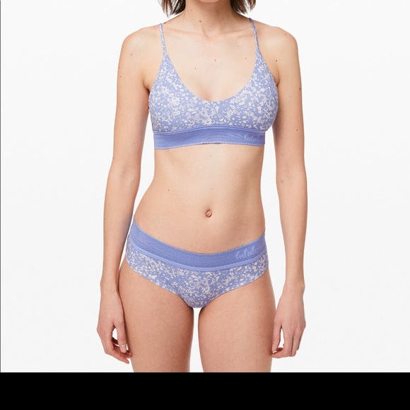 lululemon athletica Other - Lululemon bralette bra blue